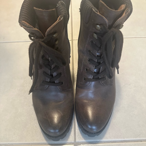 Steve Madden Boots - Picture 3 of 4